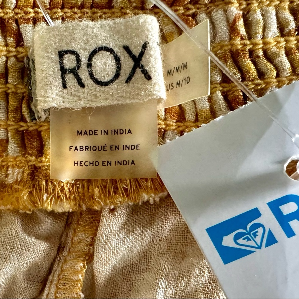 DESIGNED BY ROXY!!!! NWT BeachPants with an open scalloped sides and front tie - Picture 5 of 5